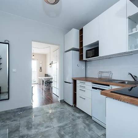 Luxury In City -13- Studio Apartment